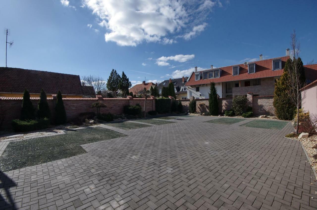 Royal Residence Apartments 久洛 外观 照片